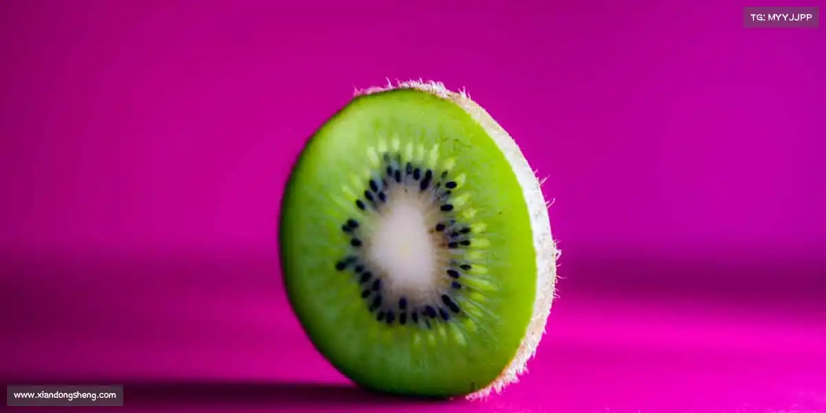 <strong>球速体育</strong>用一组深蹲撑住生活的重量，用一次冲刺撕开迷茫